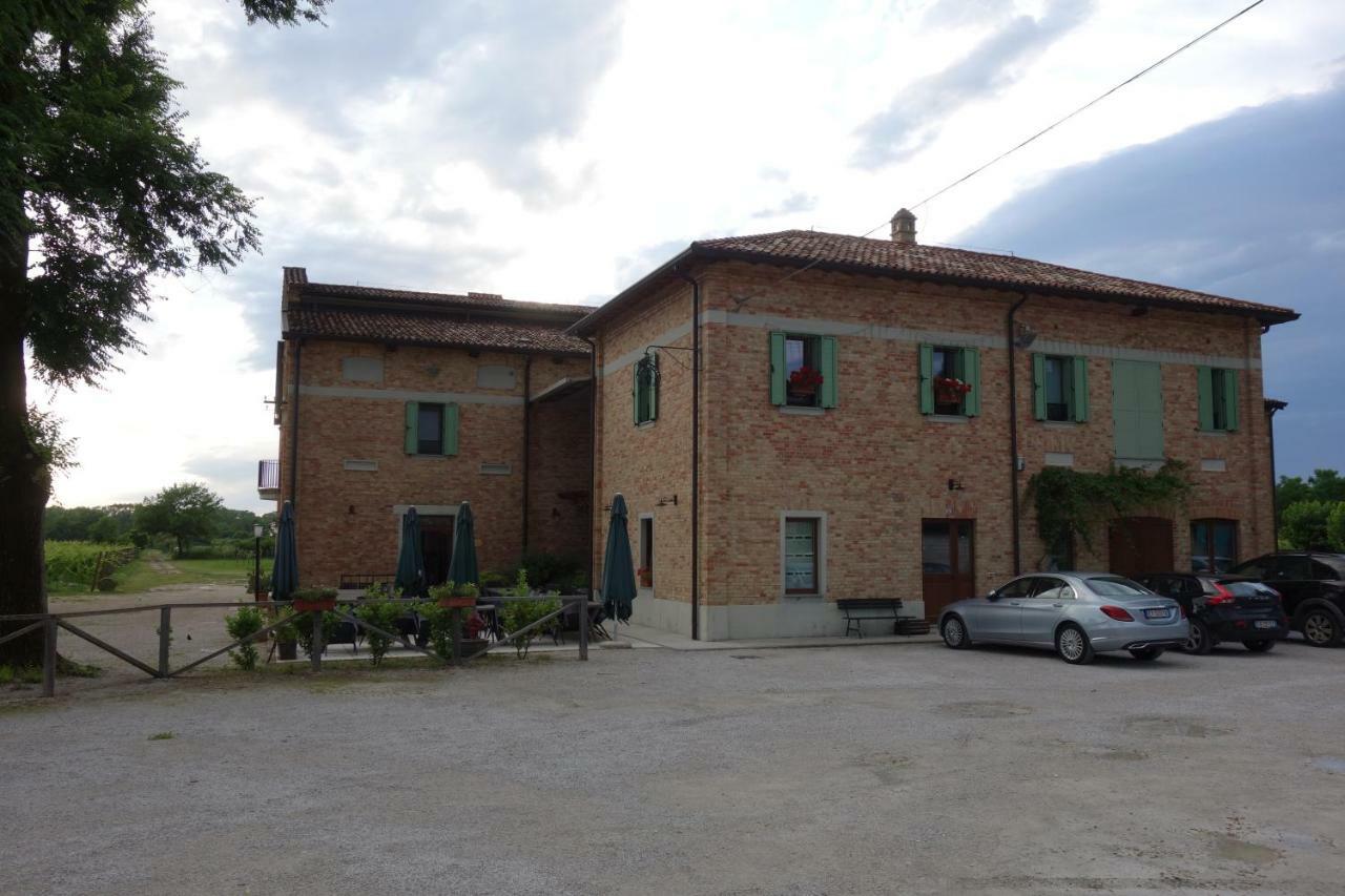 Agriturismo Le Giarine Fogliano Redipuglia ภายนอก รูปภาพ
